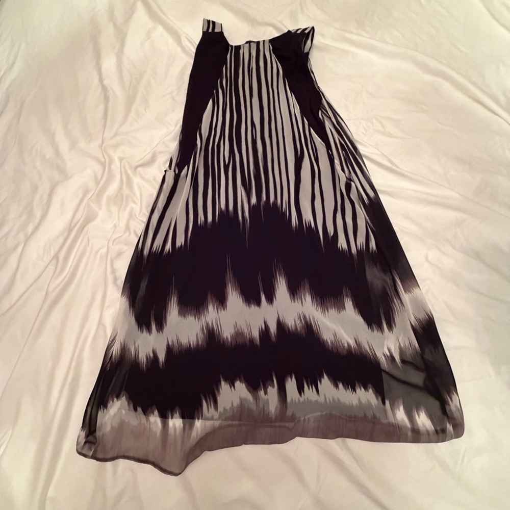 Women's Black and White Sleeveless Tie-Dye High-Low Tank cover up - Picture 7 of 7